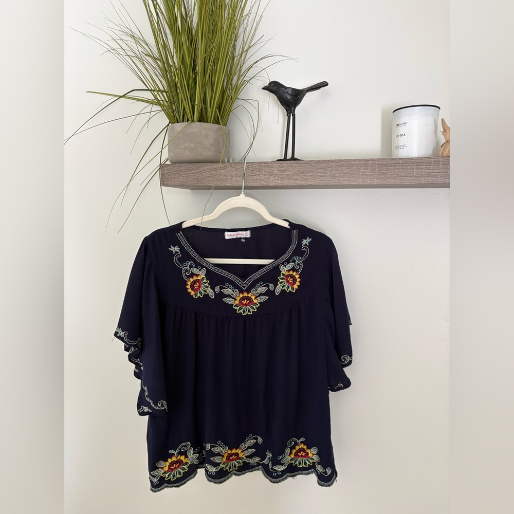Plus 2x Boho Embroidered Navy Women’s Top - Floral Accent